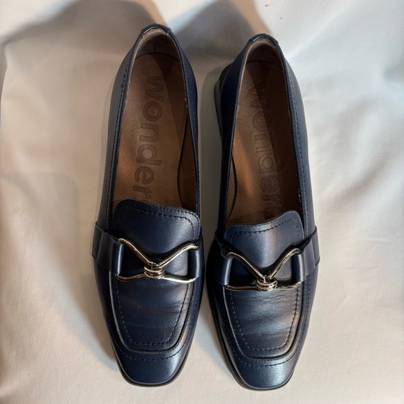 WONDERS Sz 38 Navy Blue Leather Classic Loafers Silver Toned Link Square Toe - Picture 3 of 11